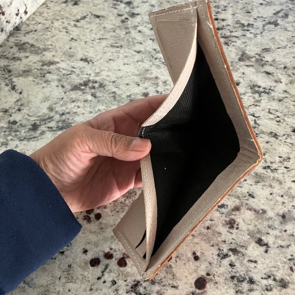 Like New Leather Wallet Handcrafted Horse w/Word 